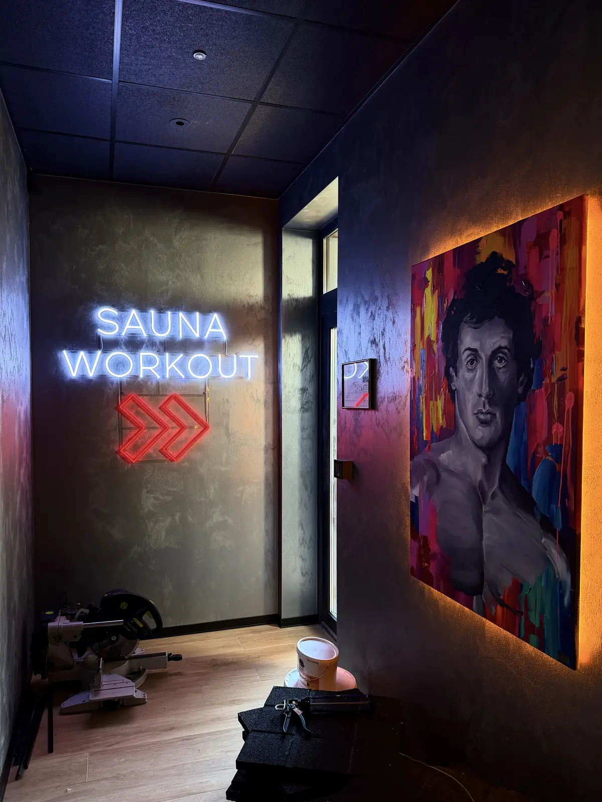 Neon Sauna Workout — realizace Neonworld