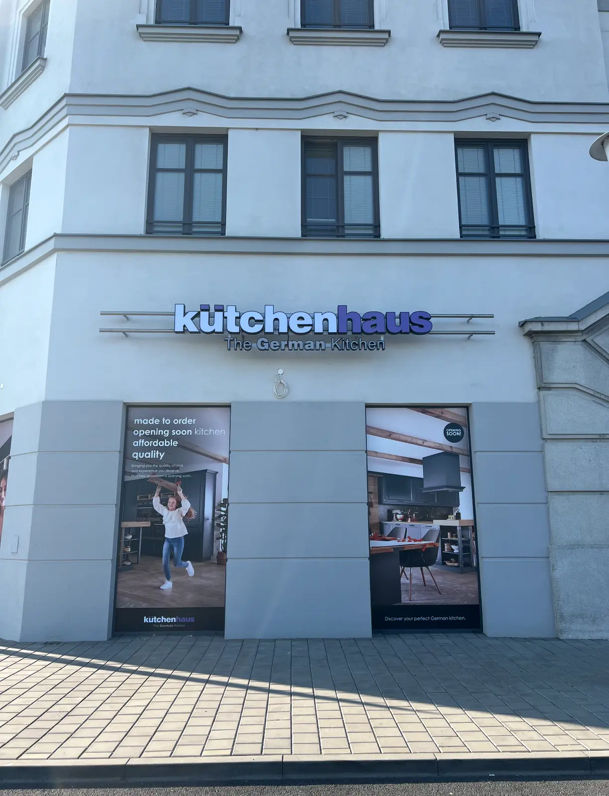 Kütchenhaus — 2 — realizace Neonworld